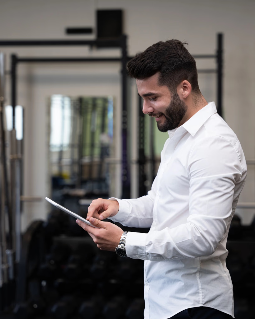 Portrait de Victor Lucien-Brun, responsable de l’agence DGL AGENCY